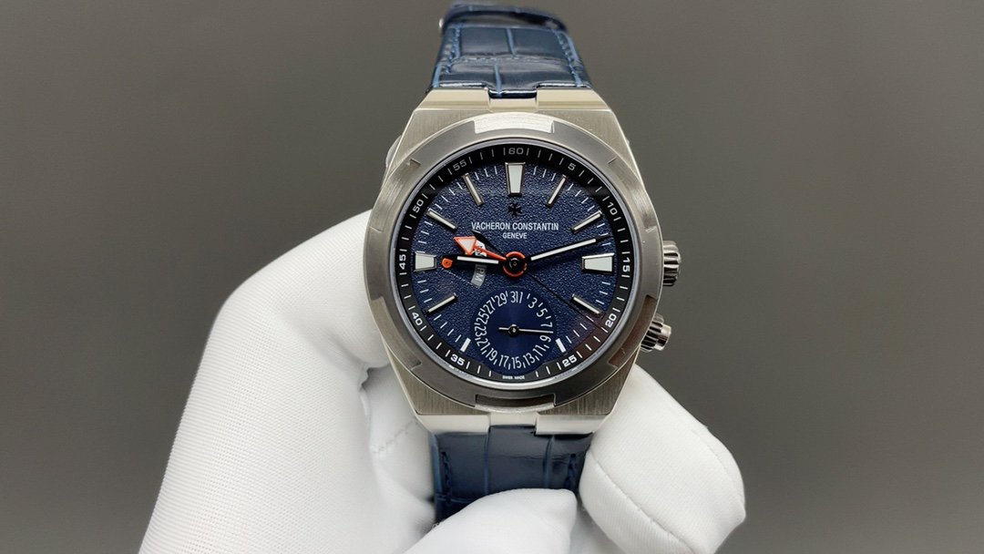 Vacheron Constantin Overseas Series: Model 7920V/210A-B334 and the 7900V family