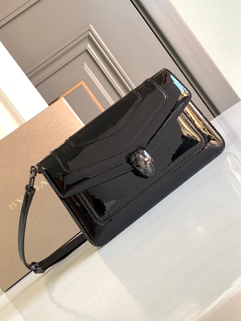 Chip Edition BVLGA** 🎀SERPENTI FOREVER EAST-WEST Series Small Shoulder Bag