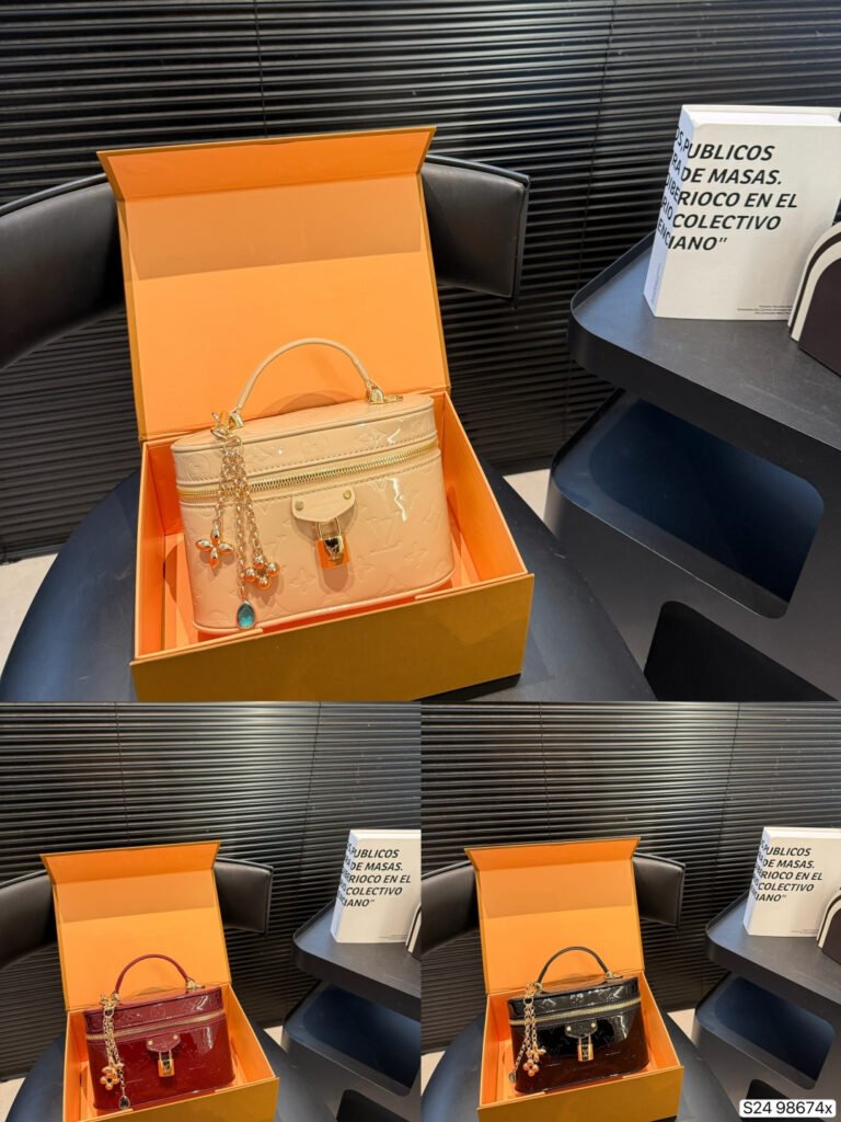 Louis Vuitton Mirage Collection Vanity Chain Pouch